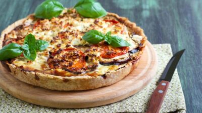 Gâteau salé au fromage et à la tomate