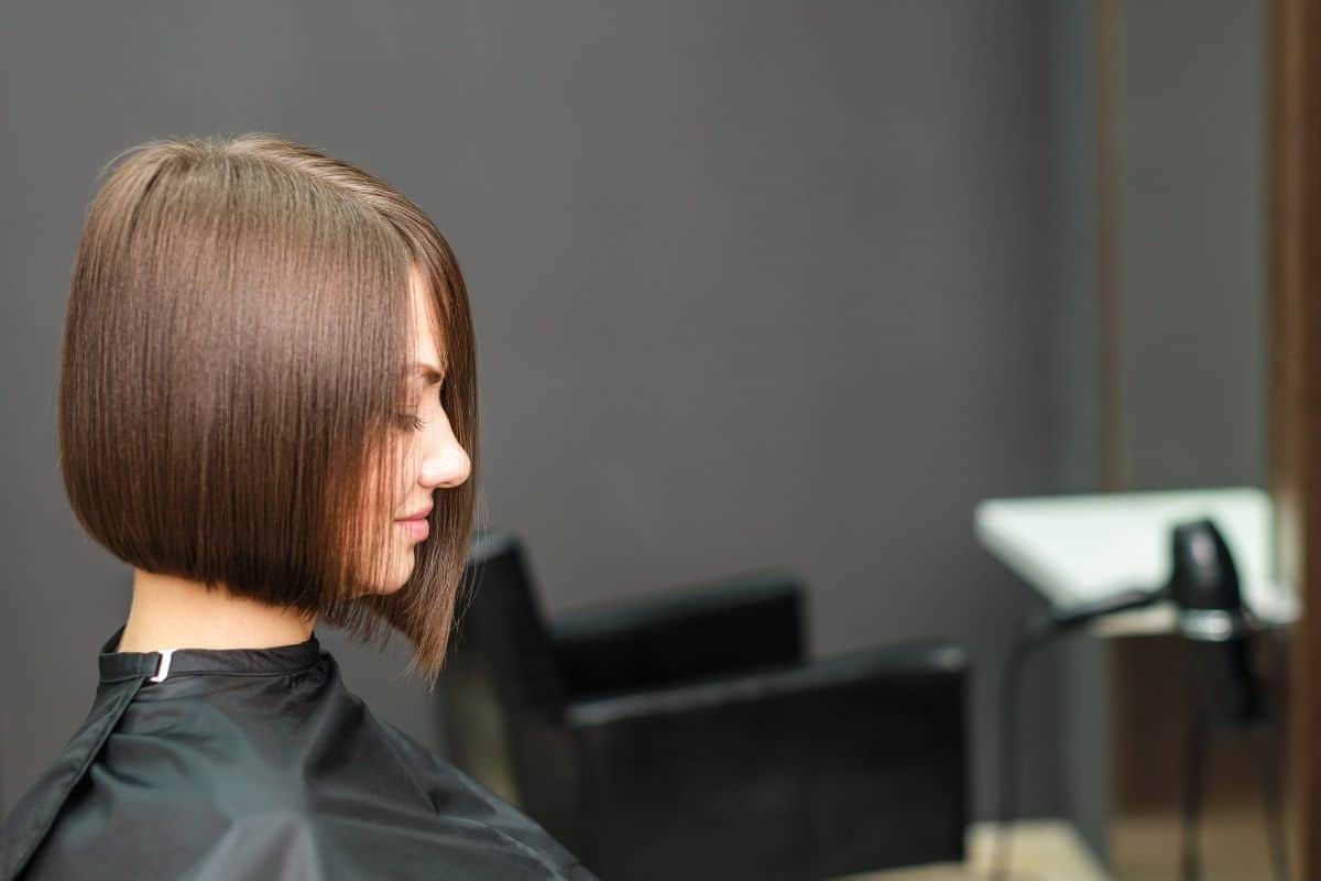 Coupe de cheveux carrée asymétrique