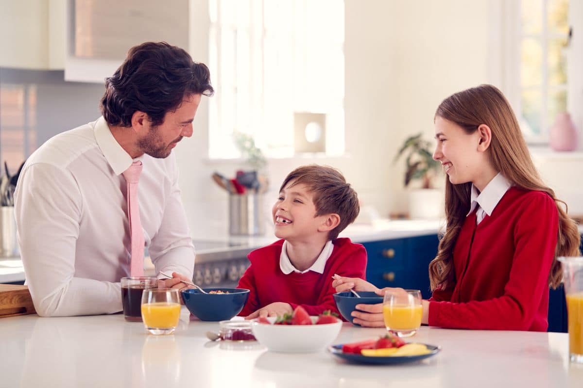 Petit-déjeuner nutritif avant l'école.