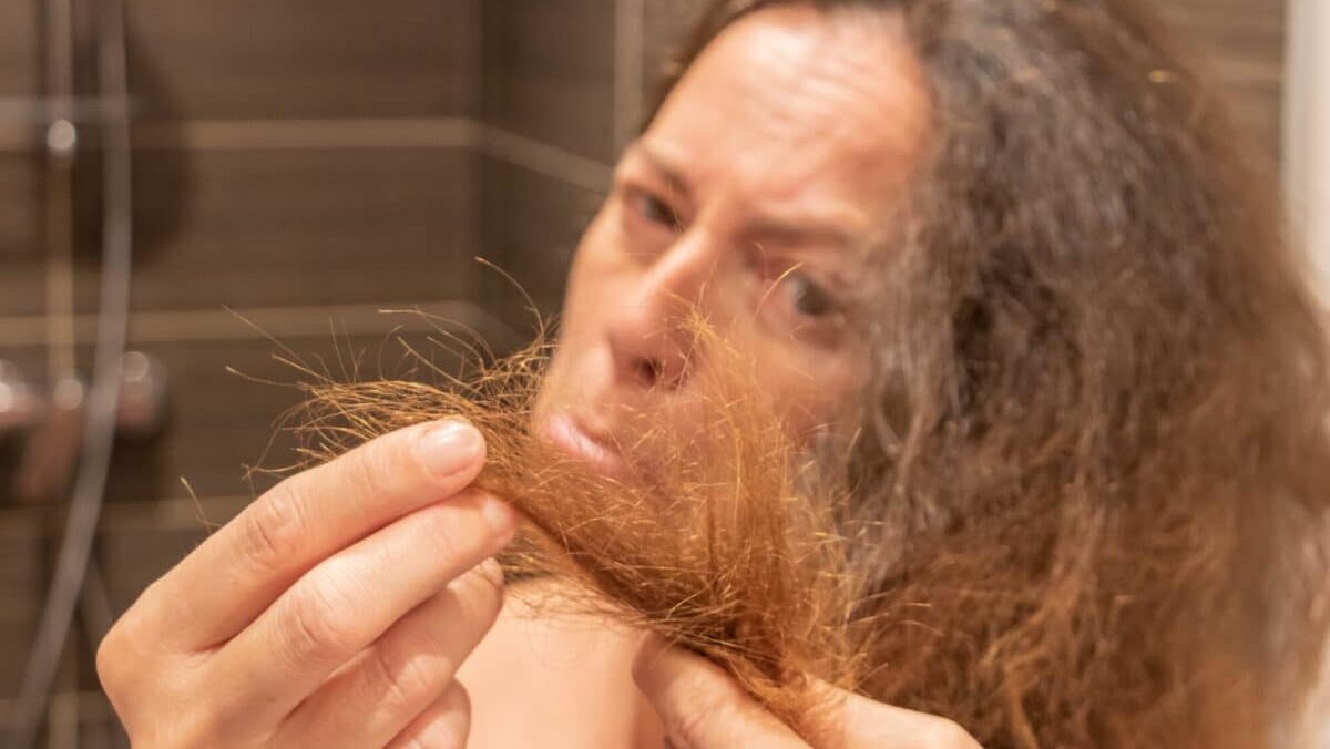 Chute des cheveux pendant la ménopause