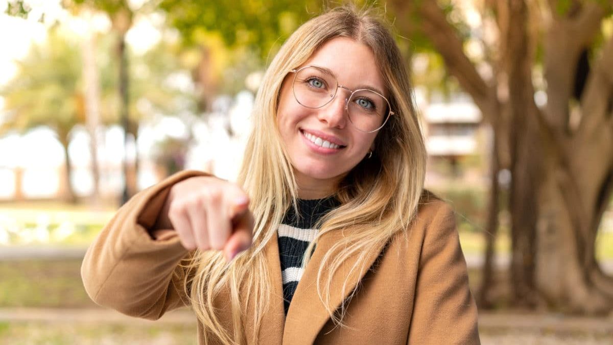 Vous maquiller en fonction de la couleur de vos lunettes