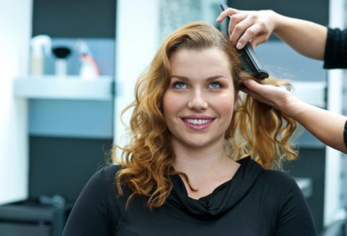 Couper ses cheveux régulièrement, c'est important