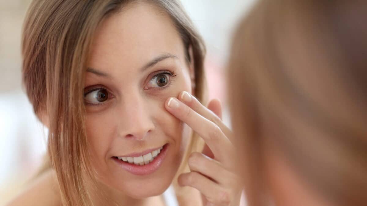 Adoptez vite ce geste pour appliquer votre mascara et lifter votre regard !