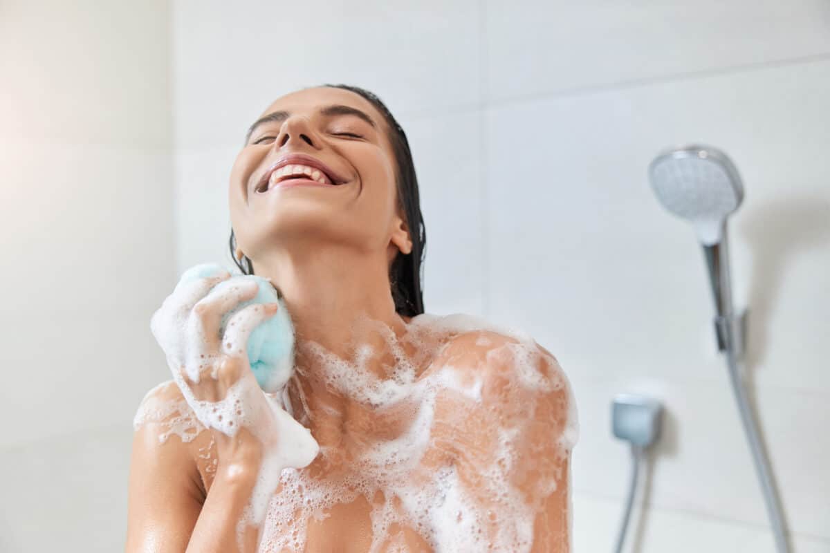 60 Millions de consommateurs dévoile les dangers cachés d'un gel douche populaire
