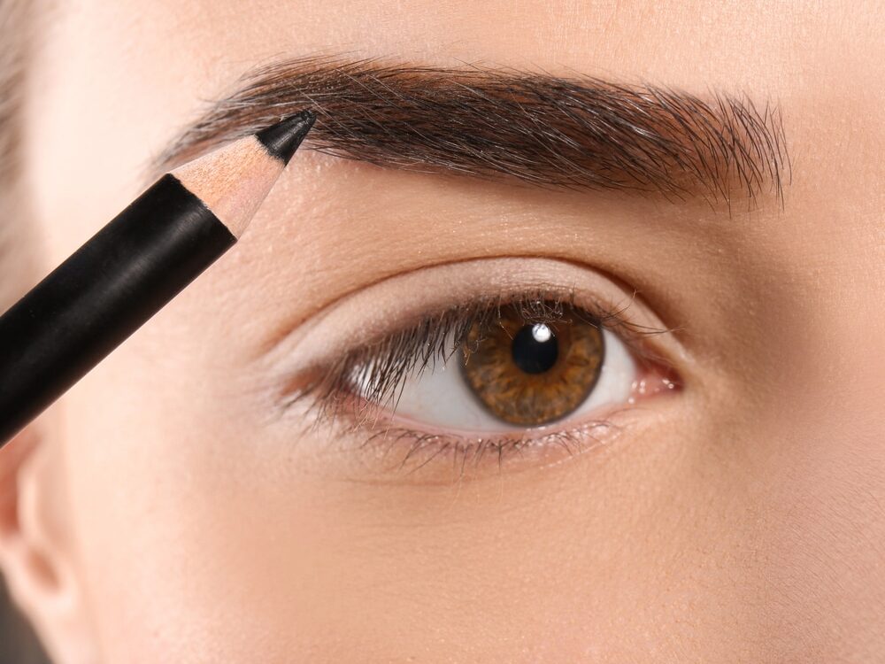 Maquillage des sourcils