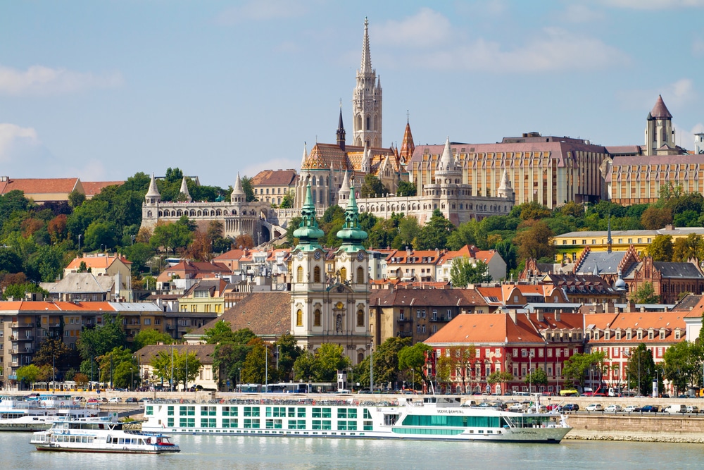 Vue du côté Buda de Budapest avec le château, Saint Matthias