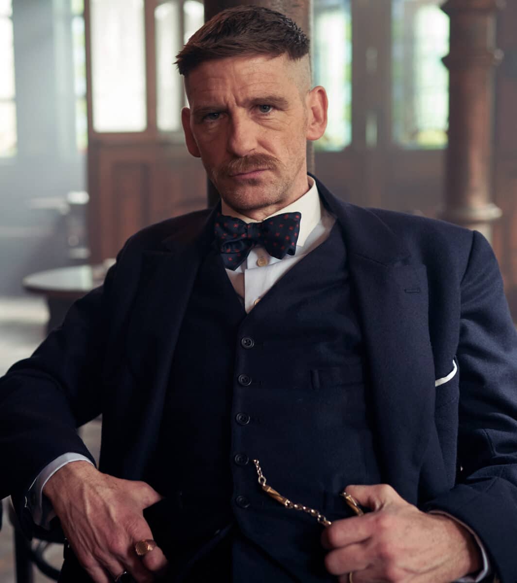 Paul Anderson dans la série Netflix Peaky Blinders